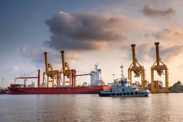 Konteyner yükleme/boşaltma terminali, nakliye yard