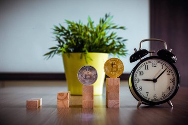 Domino adım ve bit sikke., finans, para eğilimini yukarıya 