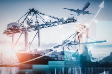 Ticari Lojistik Taşımacılık Konteynırı Nakliye Terminali Yükleme Rıhtımı, Taşıyıcı Taşımacılık Endüstrisi Konteynırları İthalat ve İhracatı. Lojistik Endüstrisinin Denizcilik Limanı Kargo Tersanesi