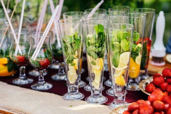 Turuncu ve Naneli Kokteyl.