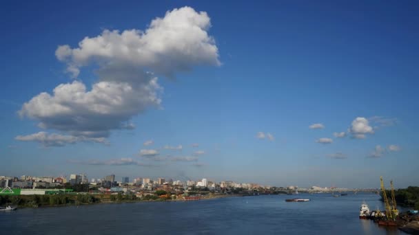 Novosibirsk, Siberia, Russia - view of the Ob river. Timelapse. — Stock Video