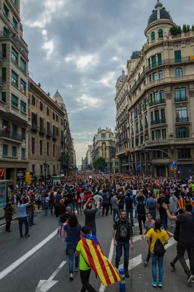 Barselona, İspanya, 03 Ekim - 2017: Pasifik protesto  