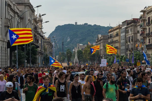 Barselona, İspanya, 03 Ekim - 2017: Pasifik protesto  