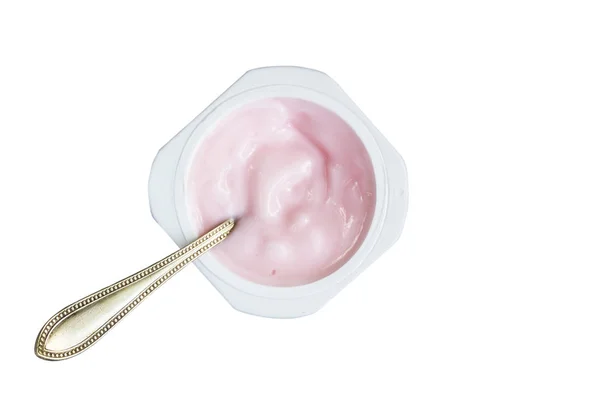 Yoghurt i plastmugg isolerad på vit bakgrund — Stockfoto
