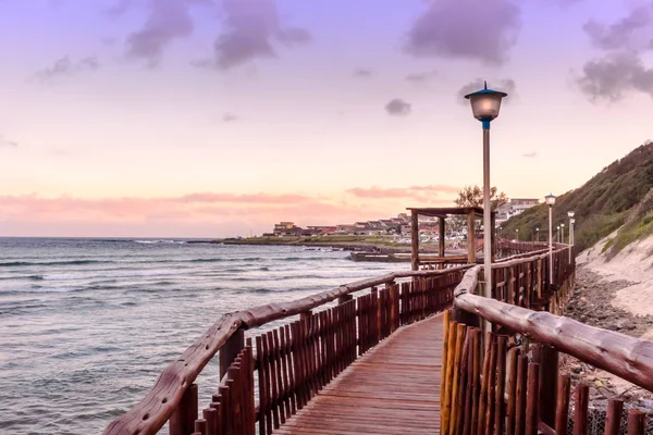 Gonubie Beach Boardwalk vid solnedgången — Stockfoto