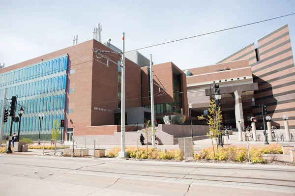 Amundson hall MINNEAPOLIS, MN, EE.UU., 2 DE MAYO DE 2017 campus de la Universidad de Minnesota — Foto de Stock