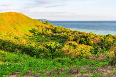 Sunset bulvarında Fiji adasında Mana