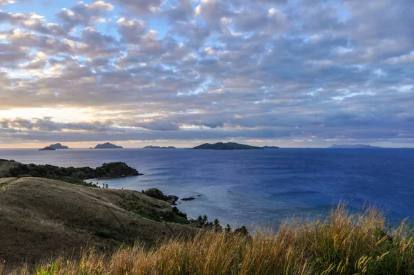 Sunset bulvarında Fiji adasında Mana