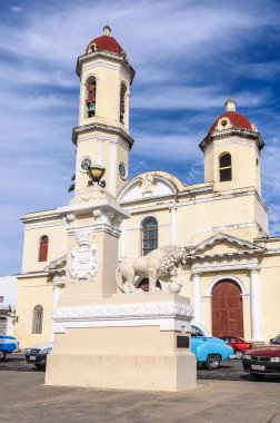 Jose Marti Park 'taki Katedral Cienfuegos, Küba