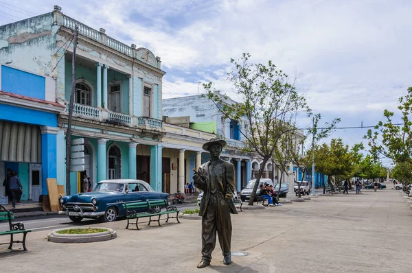 Estátua de Benny Mais em Cienfuegos, Cuba — Fotografia de Stock