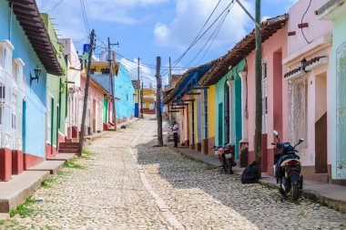 Trinidad, Küba'da boş sokak