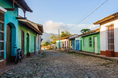 Trinidad, Küba'da sokak parke taşı