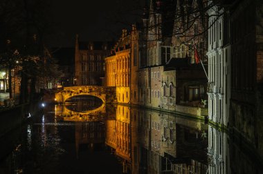 Gece yansıma Bruges, Belçika