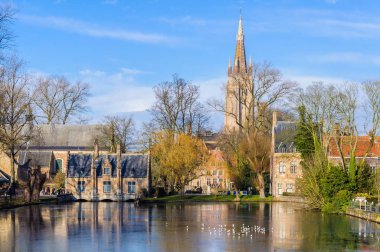 Minnewater, Bruges, Belçika gölde yansıması