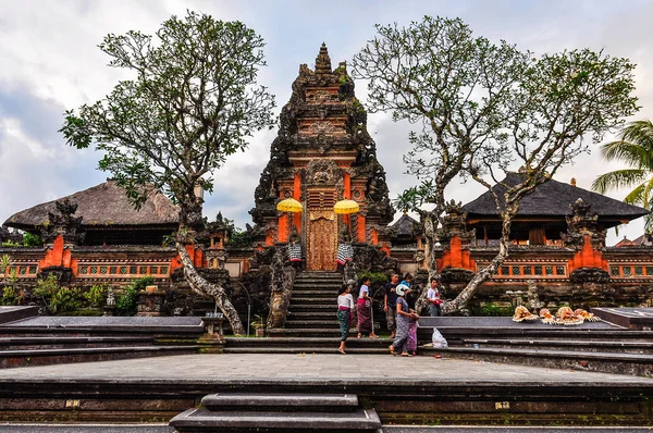 Templo de Saraswati em Ubud, Bali — Fotografia de Stock