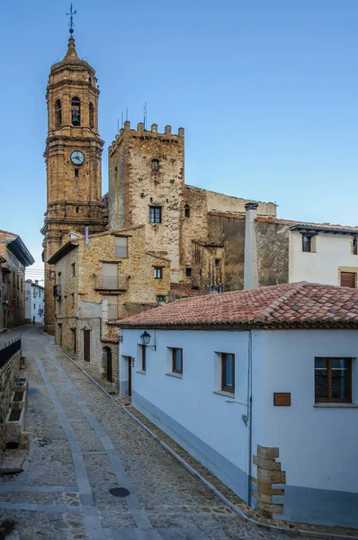 Vista rua em La Iglesuela del Cid, Espanha — Fotografia de Stock