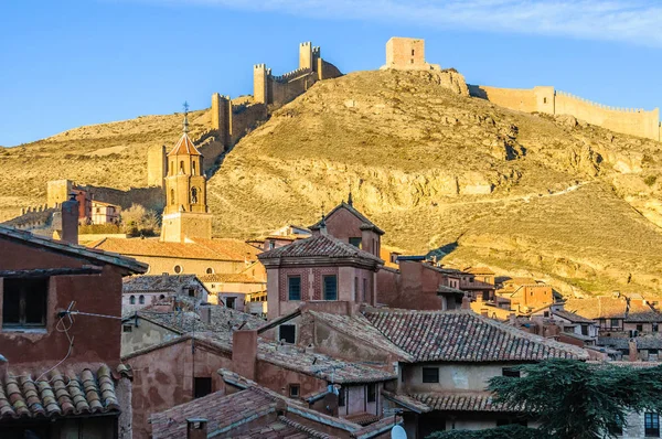 Vista panorámica al atardecer en Albarracin, España — Foto de Stock