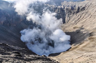 Mount Bromo, Endonezya dışında gelen duman