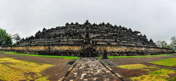 Pohled z buddhistického chrámu Borobudur, Indonésie — Stock fotografie