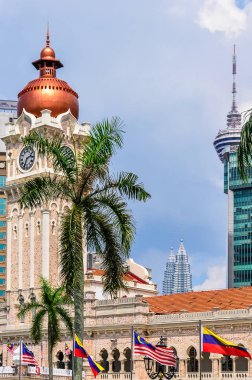 Kuala Lumpur, Malezya 'daki Merdaka Meydanı' nda kuleler