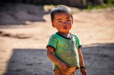 Muang Sing, Laos yakınındaki küçük bir topluluk yerli çocuk