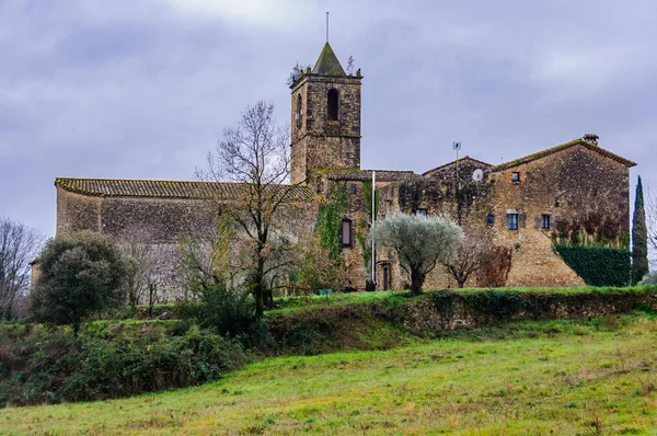 Церковь в Галлинерс, Каталония, Испания — стоковое фото
