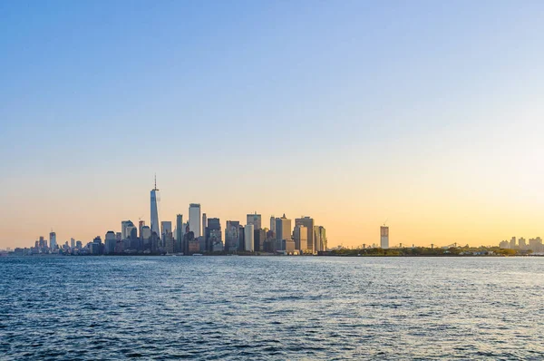 Det första ljuset över nedre Manhattan, Nyc, Usa — Stockfoto