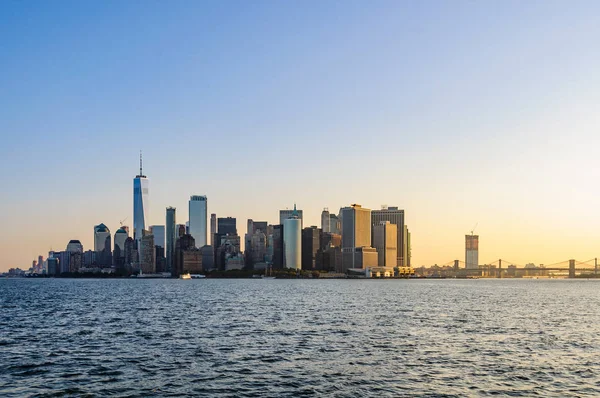 Det första ljuset över nedre Manhattan, Nyc, Usa — Stockfoto