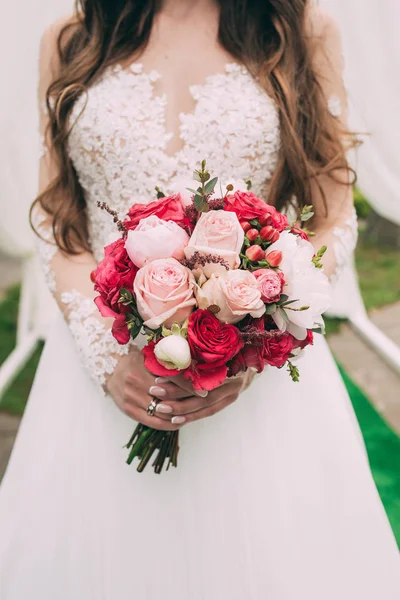 Brautstrauß Blumen Der Braut Wunderschöner Brautstrauß — Stockfoto