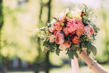 güzel gül düğün buketi