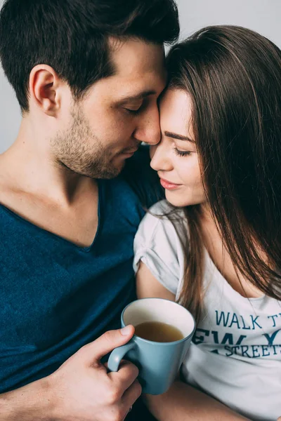 Uma Sessão Fotos Cara Uma Menina Ambiente Acolhedor Casa — Fotografia de Stock