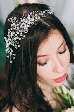Sabah gelin. Boudoir gelinin. Düğün hazırlıkları. Stüdyo.