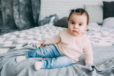 Küçük bir kızın Fotoğraf oturumu.