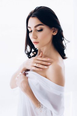 Sabah gelin. Boudoir gelinin. Düğün hazırlıkları.