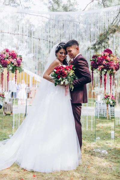 Newlyweds Promise Faithful Each Other — Stock Photo, Image