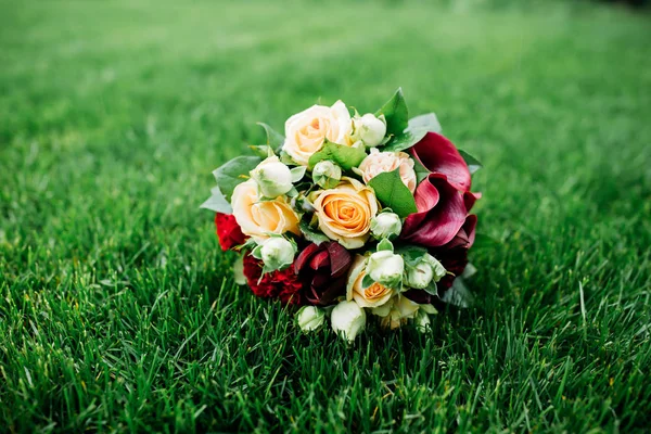 Vacker Bukett Brudbukett Blommor Bruden — Stockfoto