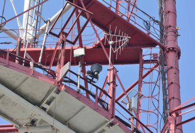 Antenli mobil ağ için ana istasyon.