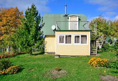 Modern dekore edilmiş köy evi.