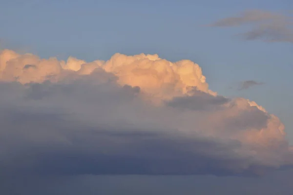 Langit Dramatis Dengan Awan — Stok Foto