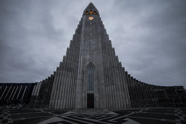 Hallgrímskirkja Katedra Reykjavik Pochmurny Dzień Islandia — Zdjęcie stockowe