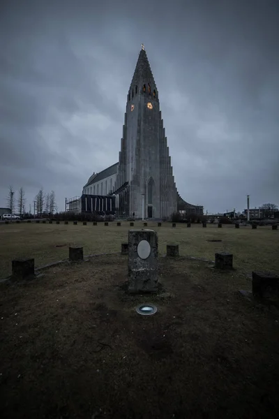 Hallgrimskirkja Catedral Reikiavik Día Nublado Islandia — Foto de Stock