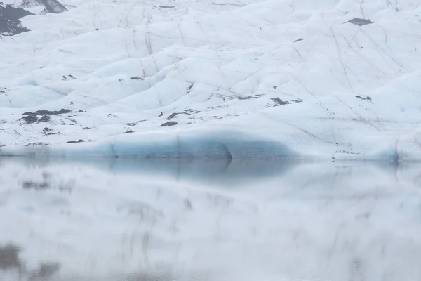 Schöne Stille Landschaft Des Gletschers Slheimajkull Mit Ruhigem Wasser Und — Stockfoto