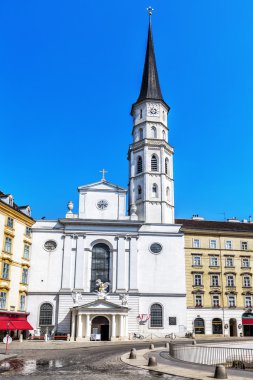 St Michael's Kilisesi Michaelerplatz Viyana'da üzerinde. 