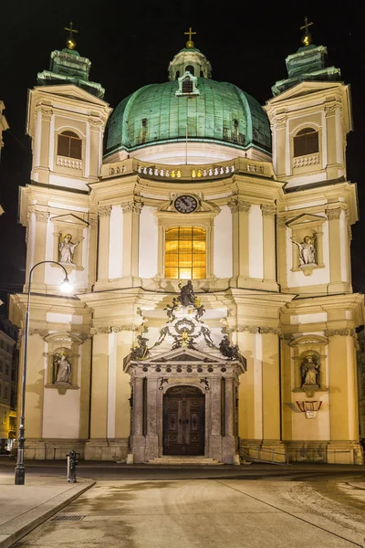 St. Peter 's Church (Peterskirche) in Vienna, Austria . — стоковое фото