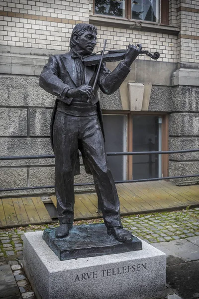 Статуя АРВ Tellefsen в Тронхейм, Норвегія. — стокове фото