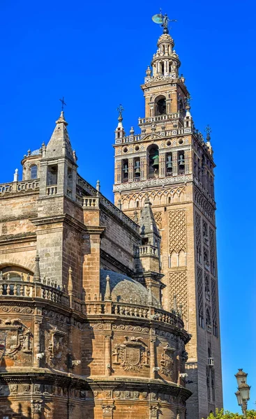 参照してください聖マリア大聖堂。セビリア、スペイン. — ストック写真