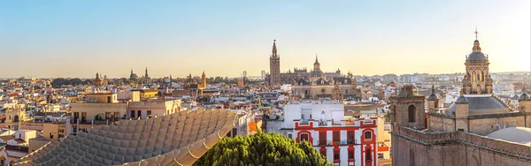 Sevilla tarihi merkezinde Panoraması