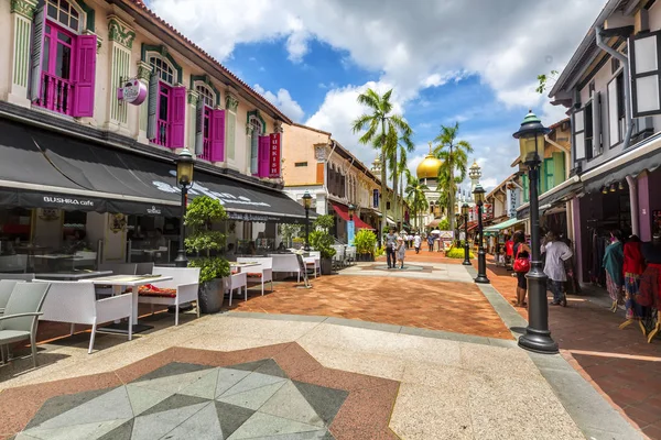 Mescid Sultan 'la Singapur sokak manzarası. 