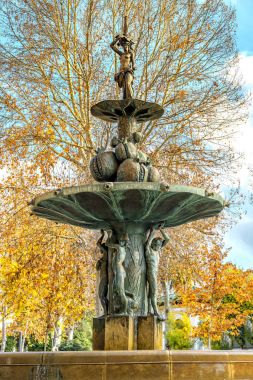 Granada, Endülüs, İspanya 'da Nar Çeşmesi (Fuente de las Granada).