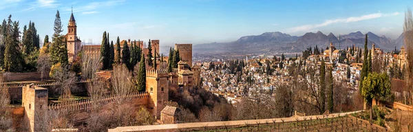 Vista Panorâmica Cidade Granada Palácio Fortaleza Complexo Alhambra Bairro Albaicin — Fotografia de Stock